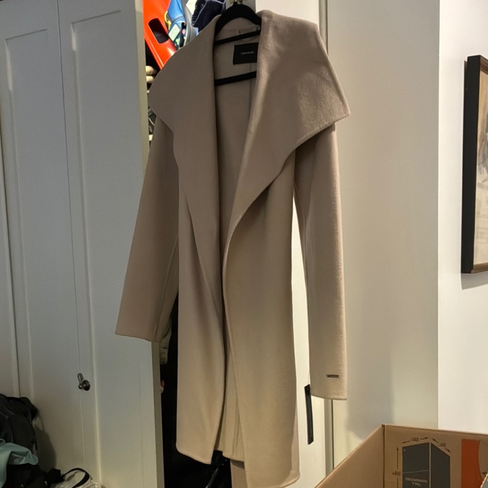 Tahari Cream Trench Coat Classic Elegance